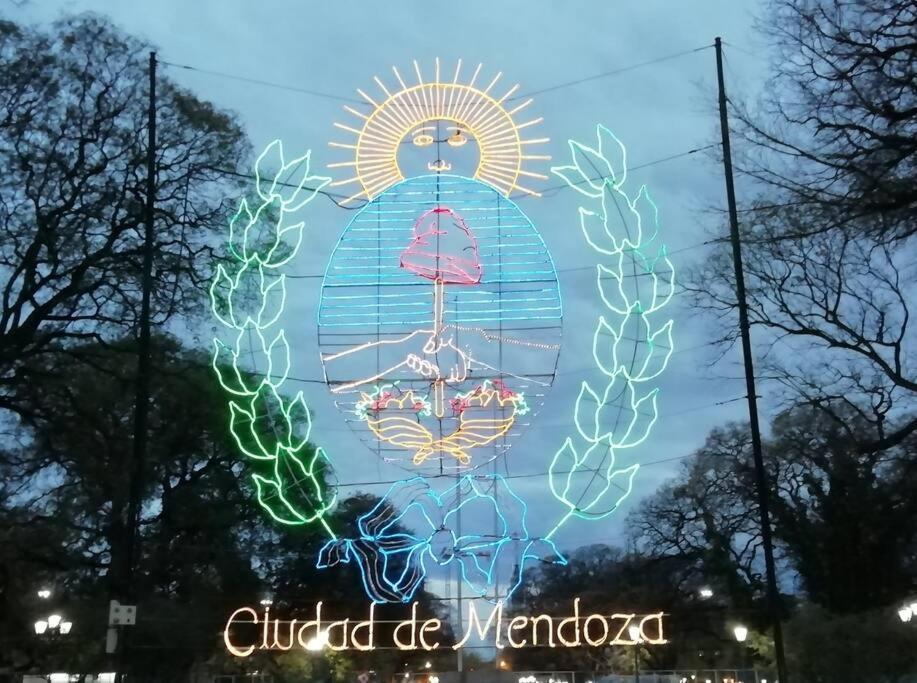Petit Rivadavia En El Corazon De Mendozaアパートメント エクステリア 写真